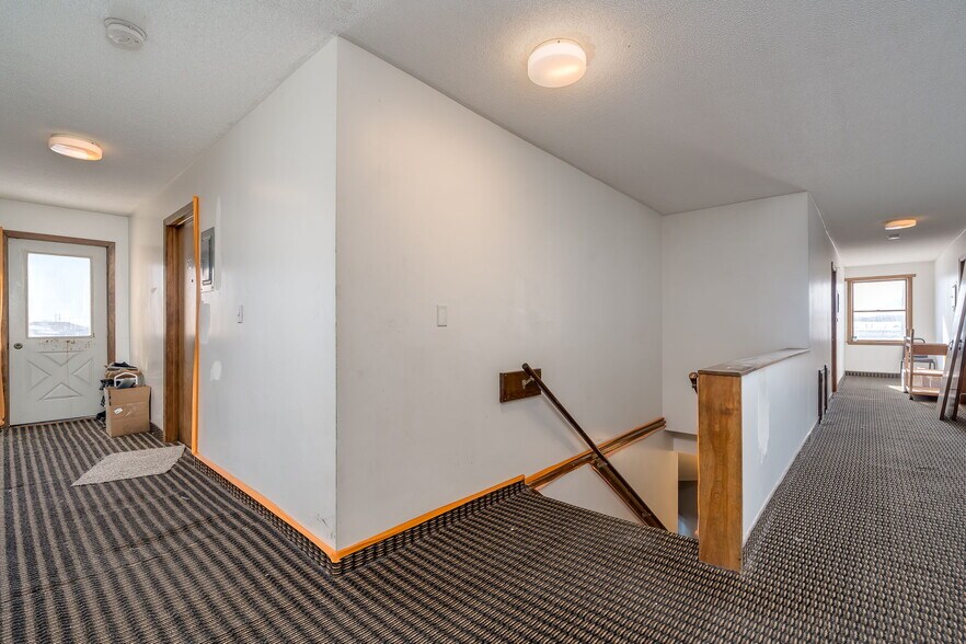 More Photos Of 10 1st Ave NW, Wells Multifamily For Sale