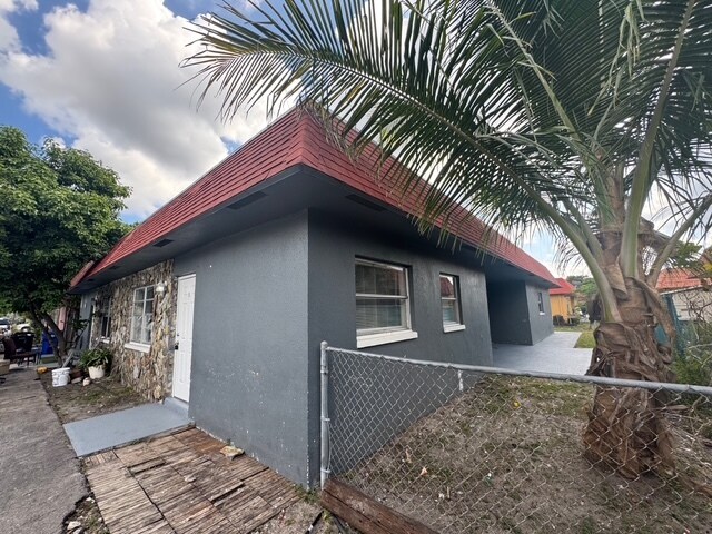 More Photos Of 7810 SW 10th St, North Lauderdale Multifamily For Sale