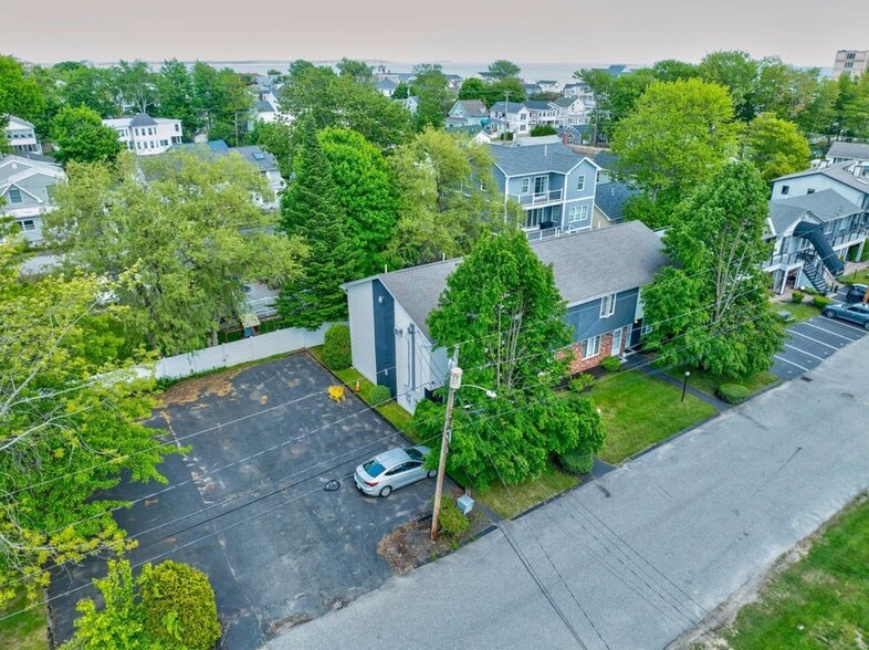More Photos Of 136 W Grand Ave, Old Orchard Beach Hotel For Sale