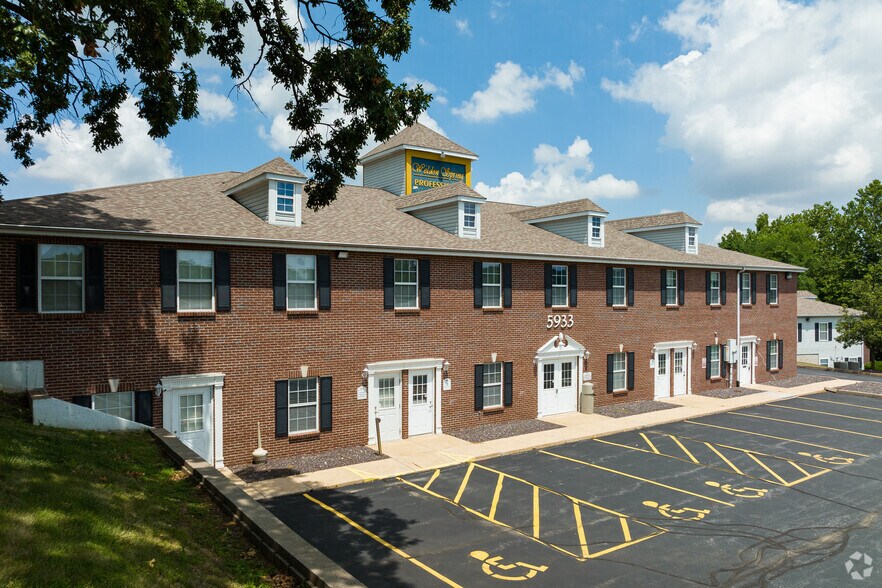 More Photos Of 5933 Hwy 94, Weldon Spring Office For Lease