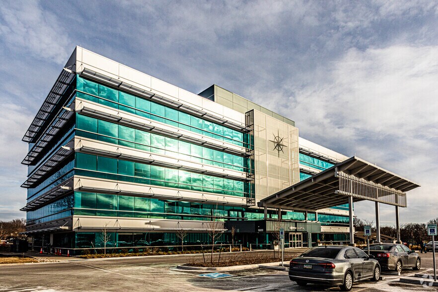 More Photos Of 9800 Metcalf Ave, Overland Park Office For Lease
