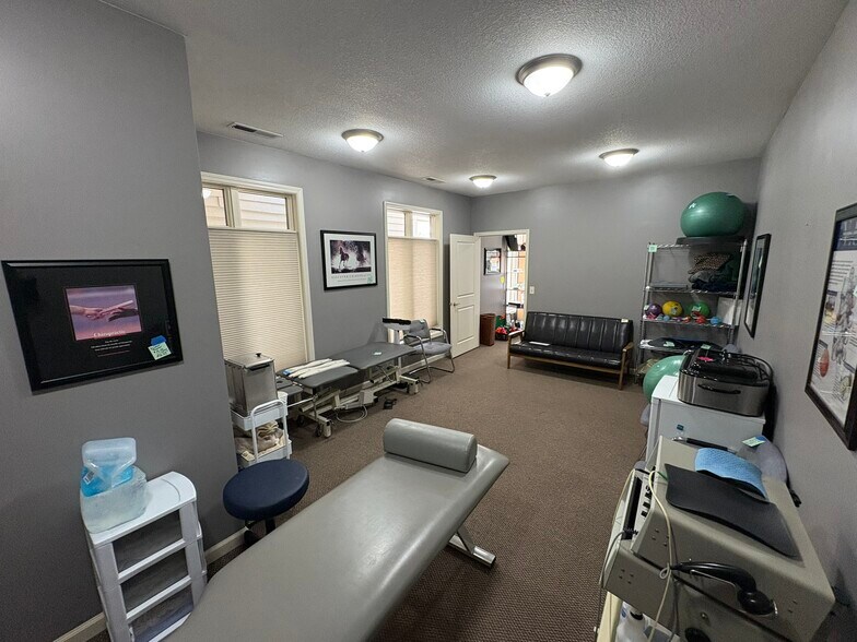 More Photos Of 10534-10536 Coldwater Rd, Fort Wayne Office For Lease