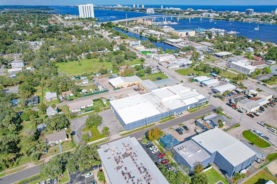 More Photos Of 530 N Beach St, Daytona Beach Warehouse For Sale