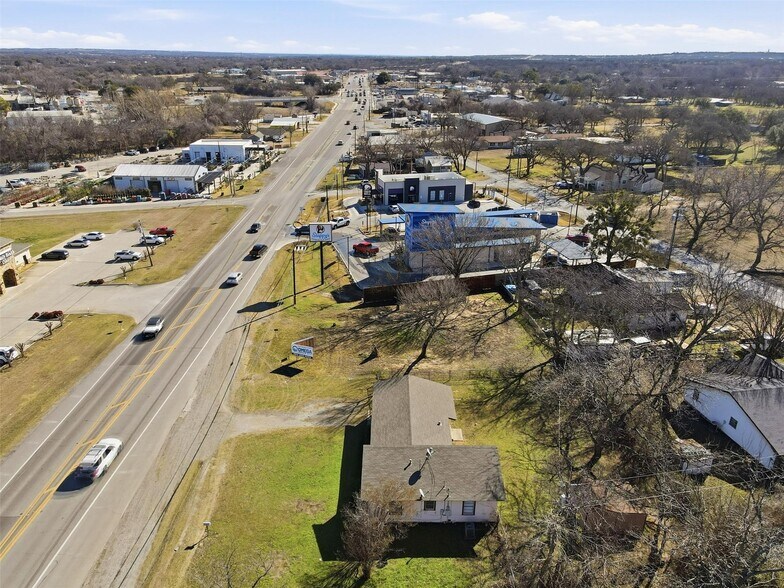 More Photos Of 321 W Highway 199, Springtown Office For Sale