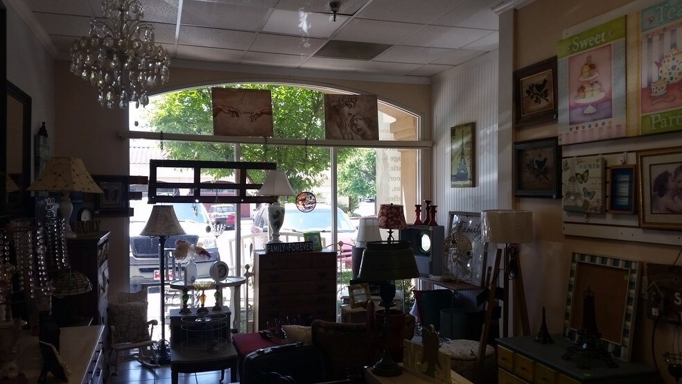 More Photos Of 9965 El Camino Real, Atascadero Storefront For Sale