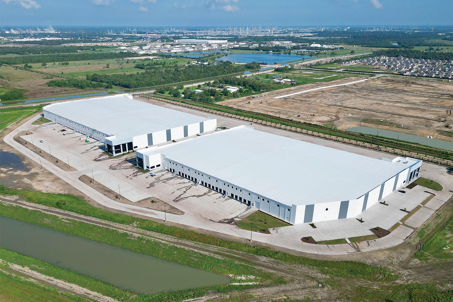 More Photos Of 19454 Needlepoint Rd, Baytown Unknown For Lease