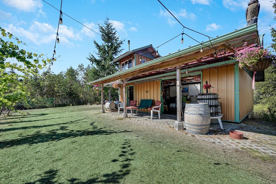 More Photos Of 1673 Woodland Dr, Port Townsend Winery Vineyard For Sale