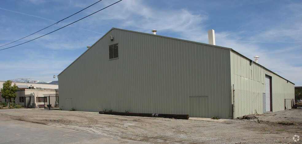 Primary Photo Of 1970 Walker St, La Verne Warehouse For Lease