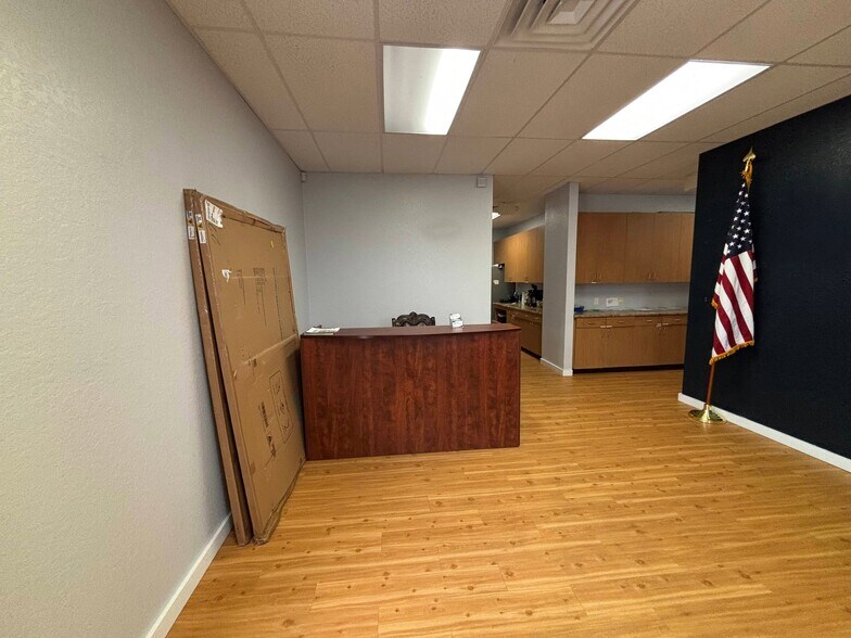 More Photos Of 6724 Guada Coma Dr, Schertz Warehouse For Lease