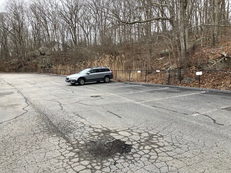 More Photos Of 37 S Broad St, Pawcatuck Storefront For Lease