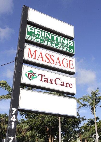 More Photos Of 781 W Oakland Park Blvd, Oakland Park Unknown For Lease