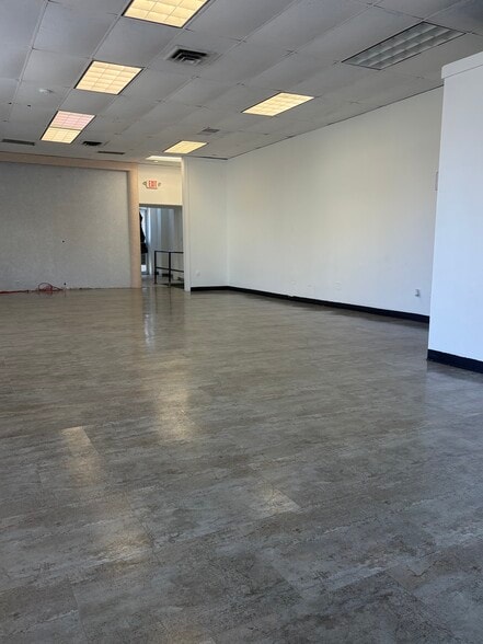 More Photos Of 1098 Main St, Brockton Bank For Lease