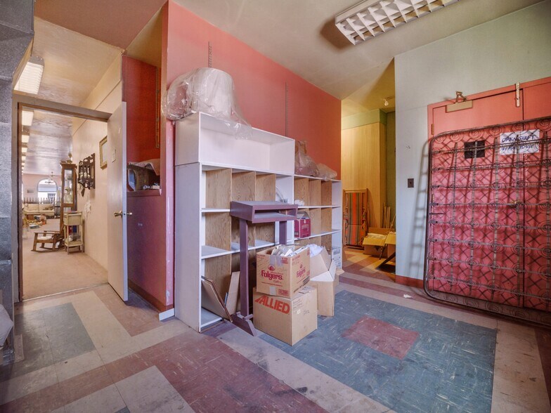 More Photos Of 207 S 2nd St, Laramie Storefront Retail Residential For Sale