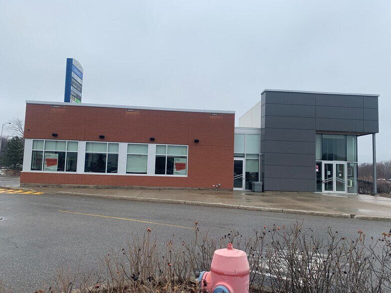 More Photos Of 51 Boul de la Gappe, Gatineau Unknown For Lease