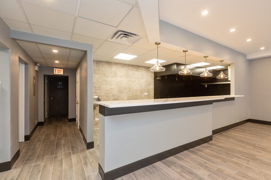 More Photos Of 1143-1155 N Wells St, Chicago Apartments For Lease