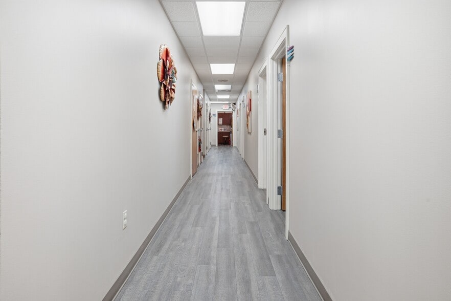 More Photos Of 1729 Lakeland Hills Blvd, Lakeland Medical For Sale