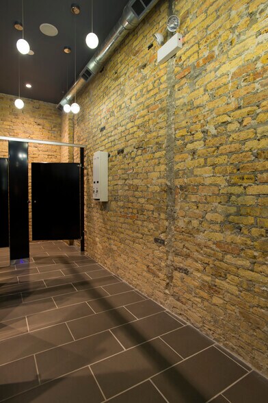 More Photos Of 3014 W Irving Park Rd, Chicago Storefront Retail Residential For Sale