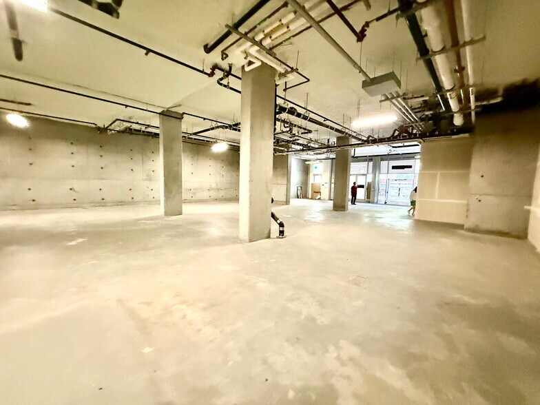 More Photos Of 1075 Market St, San Francisco Apartments For Lease