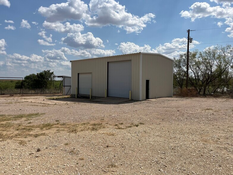 More Photos Of 2306 E Broadway St, Sweetwater Truck Terminal For Lease
