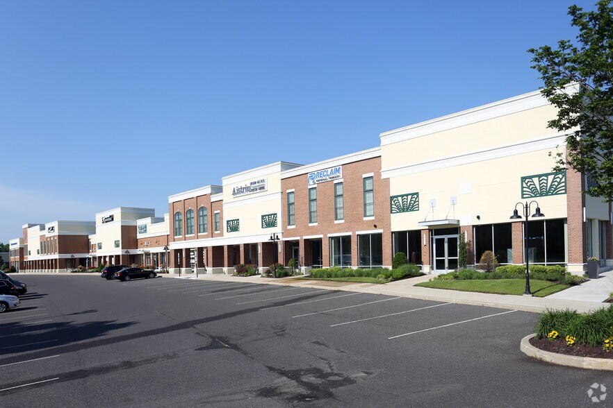 More Photos Of 931 Route 73 S, Marlton Restaurant For Lease