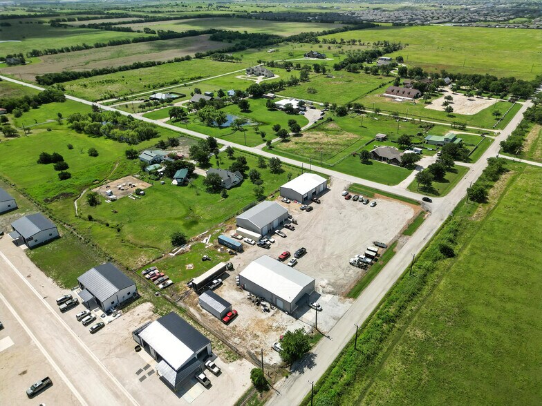 More Photos Of 5350 Ganzer Rd W, Krum Warehouse For Sale
