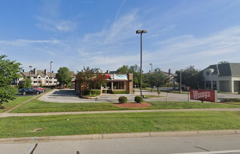 More Photos Of 4955 Brownsboro Rd, Louisville Fast Food For Lease