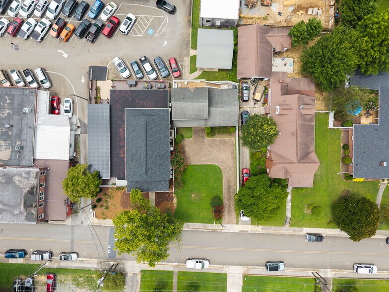 More Photos Of 41 North Ave, Ellijay Office For Sale