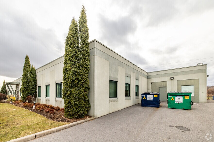 More Photos Of 152 Cleopatra Dr, Ottawa Medical For Lease
