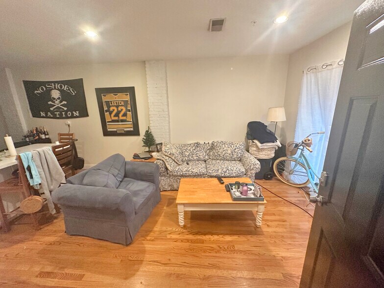 More Photos Of 550 E 3rd St, Boston Apartments For Sale