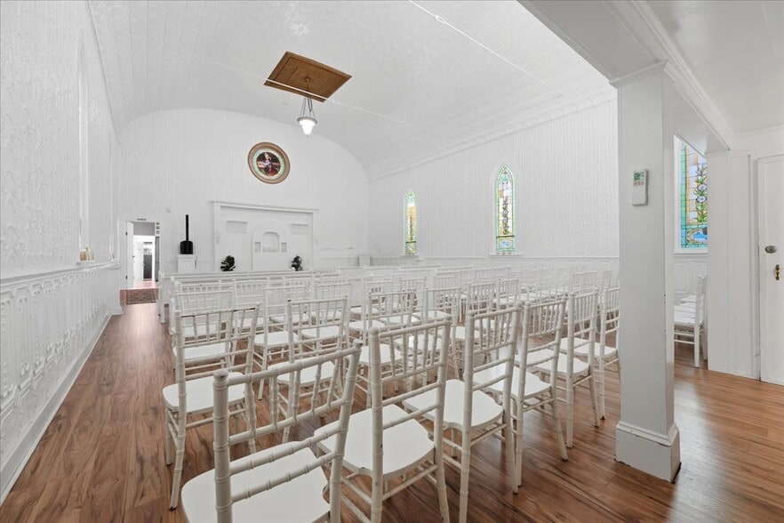 More Photos Of 508 NW 3rd Ave, Canby Religious Facility For Sale