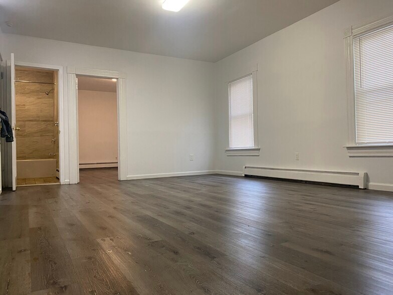 More Photos Of 164 Grove St, New Britain Apartments For Sale