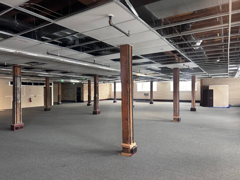 More Photos Of 600 7th St NW, Grand Rapids Apartments For Lease