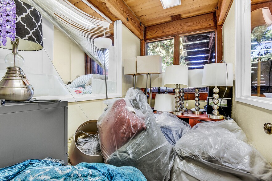 More Photos Of 43213 Mission Blvd, Fremont Office For Sale