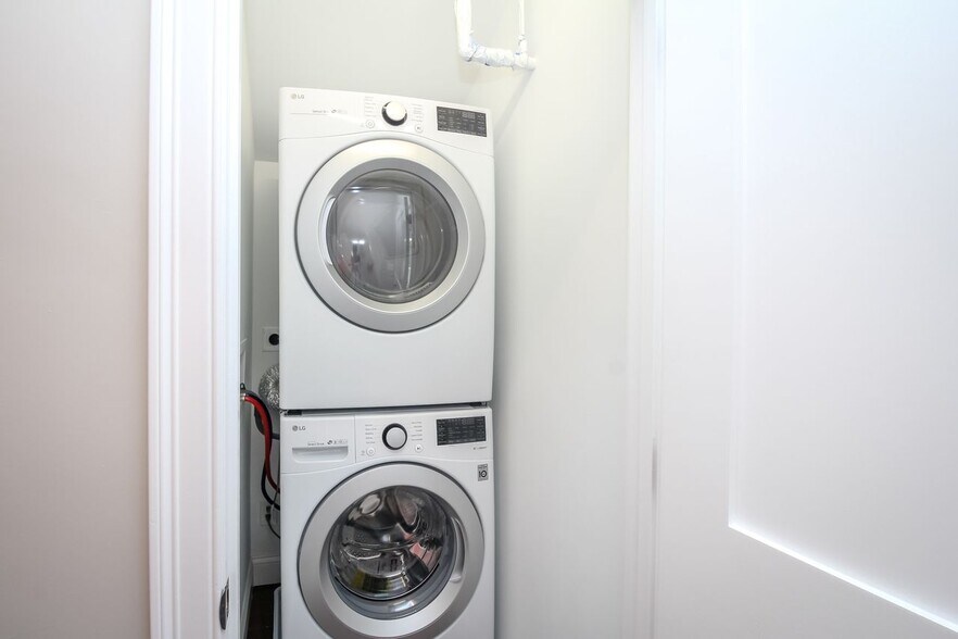 More Photos Of 43 Cypress St, Watertown Multifamily For Sale
