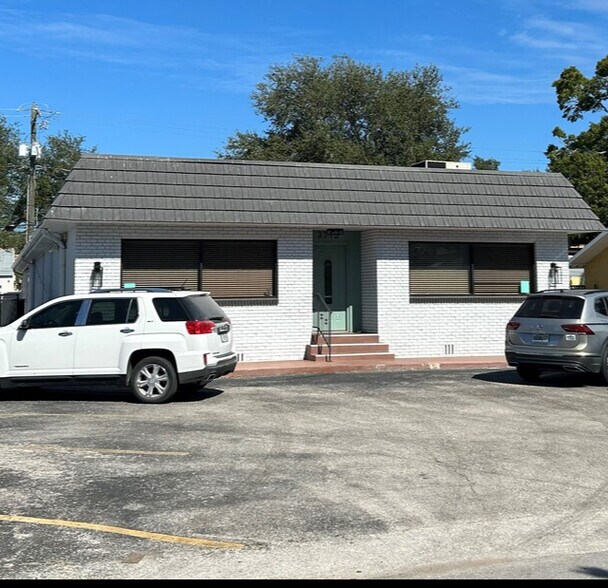 Primary Photo Of 3715 W Horatio St, Tampa Office For Sale
