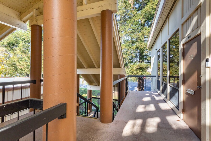 More Photos Of 2848 Arden Way, Sacramento Office For Lease