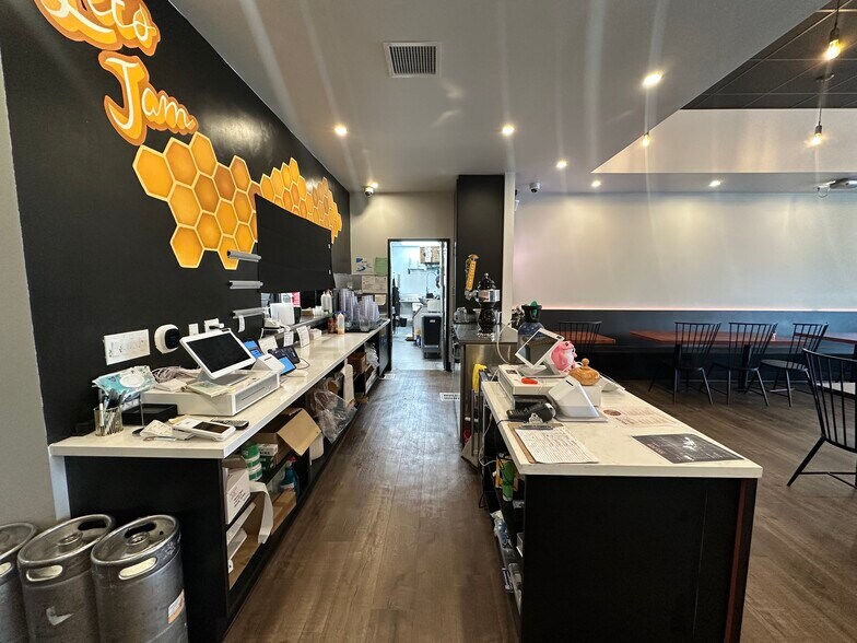 More Photos Of 8895 Towne Centre Dr, San Diego General Retail For Lease