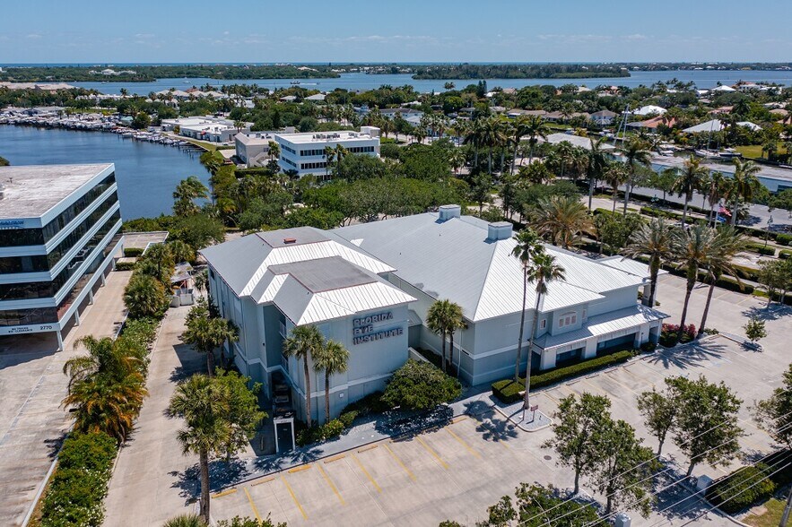 More Photos Of 2750 Indian River Blvd, Vero Beach Medical For Lease
