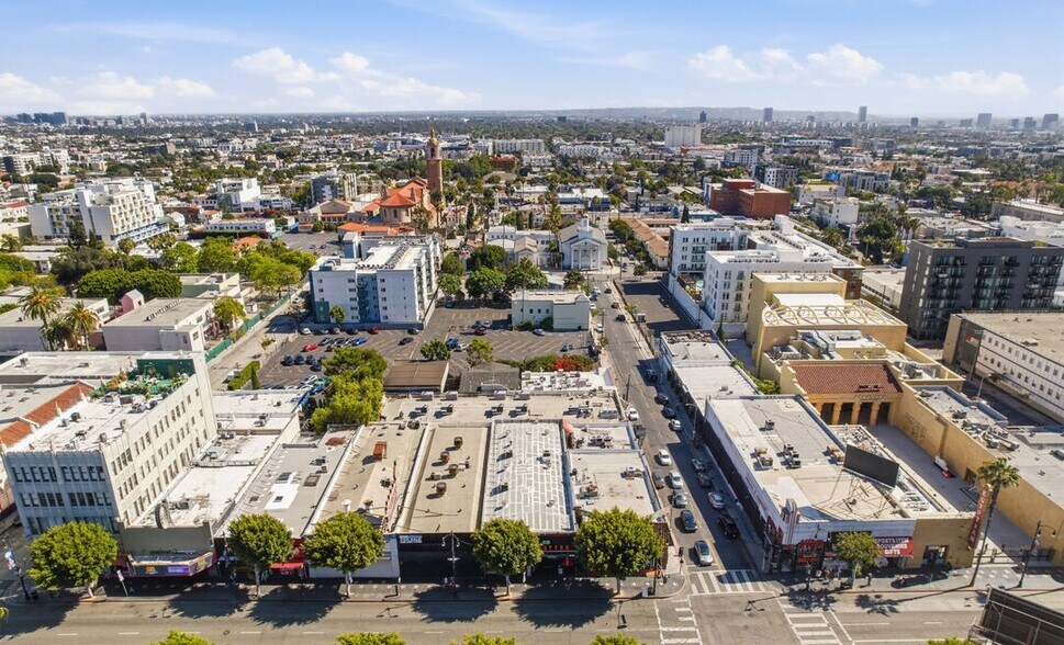 More Photos Of 6670 Hollywood Blvd, Los Angeles Storefront For Sale