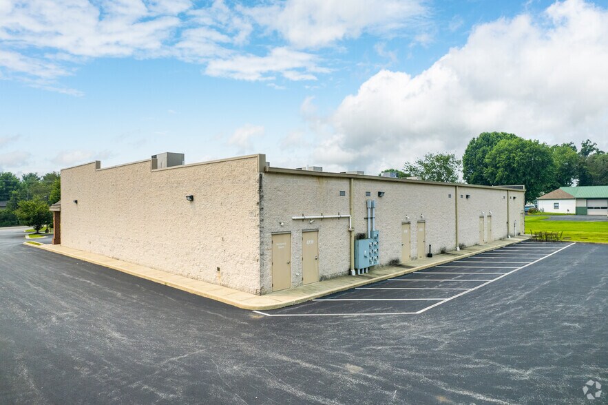 More Photos Of 4739-4749 W Lincoln Hwy, Parkesburg Storefront Retail Office For Lease