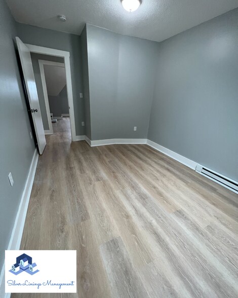 More Photos Of 34 Marshall St, Putnam Apartments For Sale