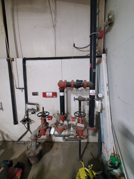 More Photos Of 2998 Paul Dr, Elkhart Manufacturing For Lease