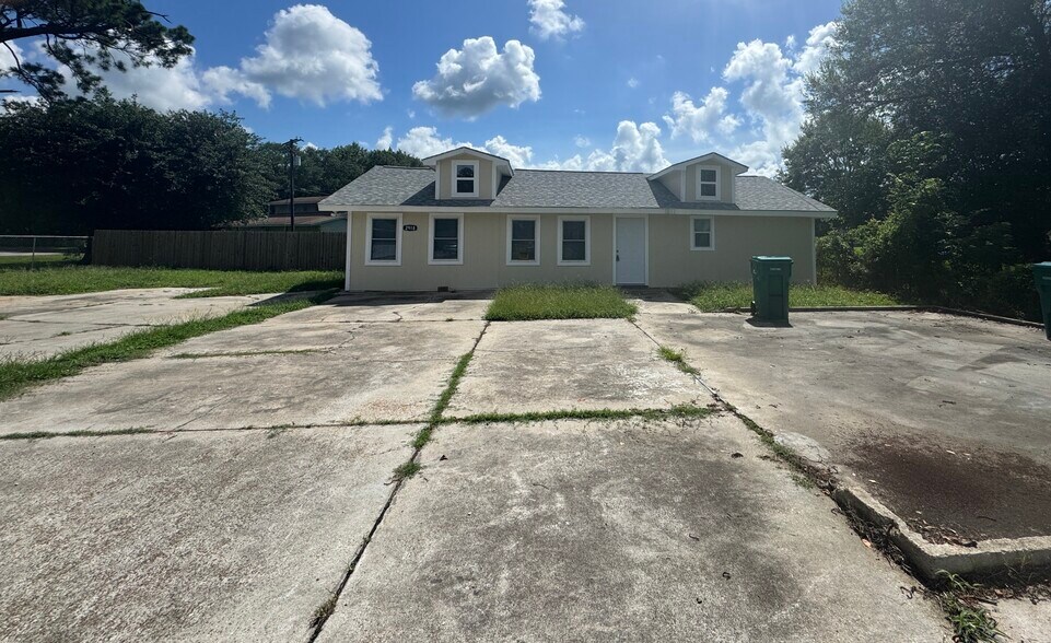 More Photos Of 2924 Byley Blvd, Orange Assisted Living For Lease