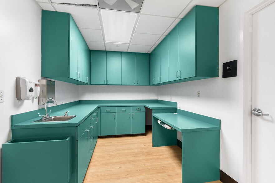 More Photos Of 845 37th Pl, Vero Beach Medical For Lease