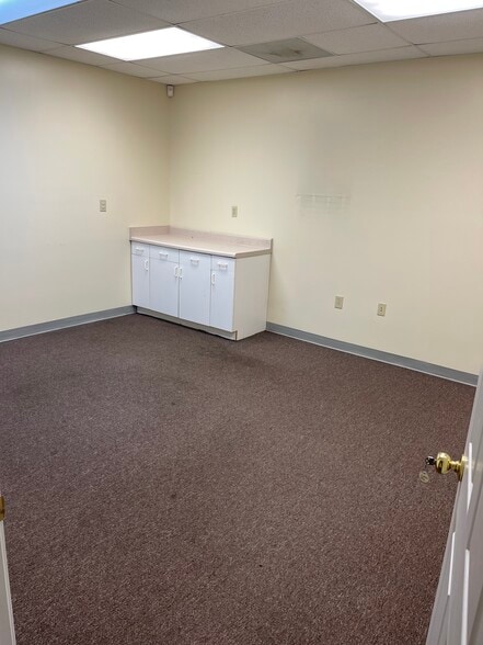 More Photos Of 2536 Carrollton Villa Rica Hwy, Carrollton Office For Lease