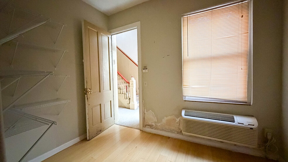 More Photos Of 24 E University Ave, Cincinnati Apartments For Sale