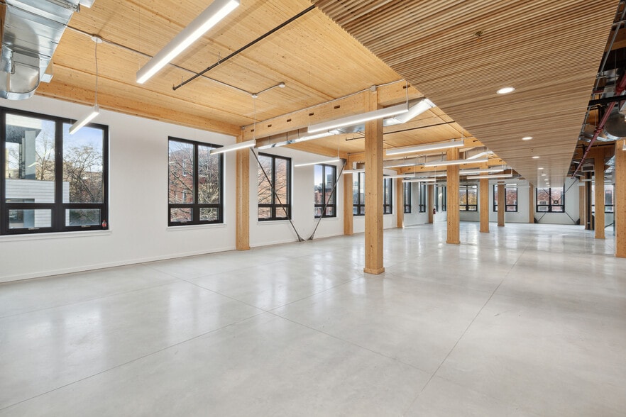 More Photos Of 360 Wythe Ave, Brooklyn Apartments For Lease