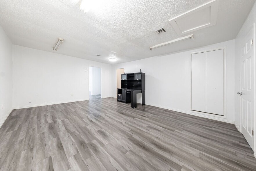 More Photos Of 2504 Holliday Rd, Wichita Falls Office For Sale