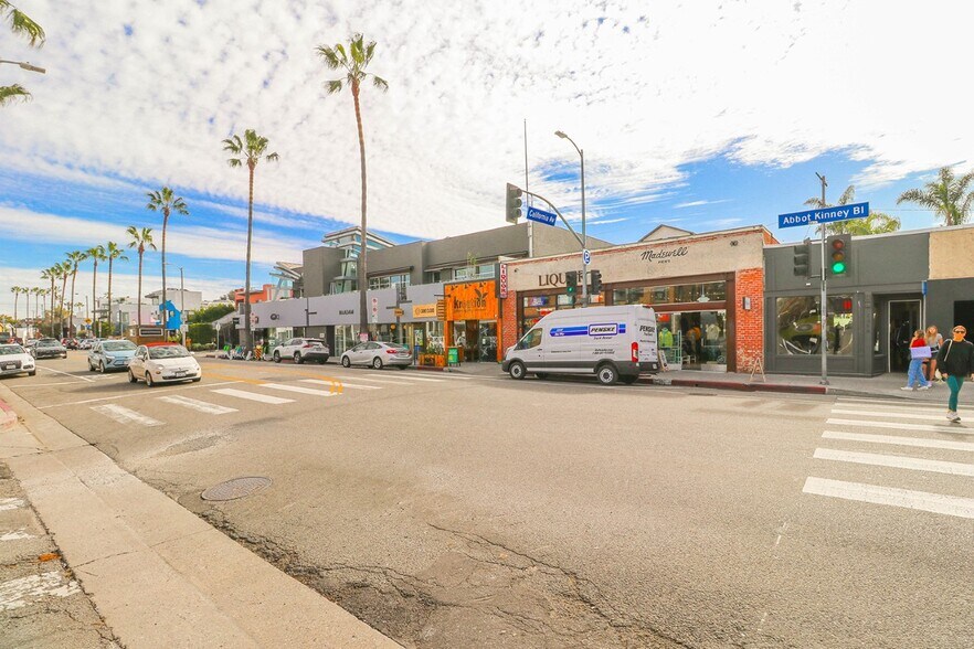 More Photos Of 1410 Abbot Kinney Blvd, Venice Storefront Retail Office For Lease