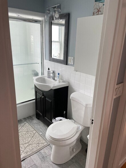 More Photos Of 132 Rawson Rd, Arlington Flex For Sale